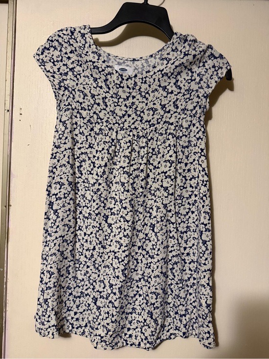 Old Navy Other - Old Navy White and Navy Floral Casual Dress